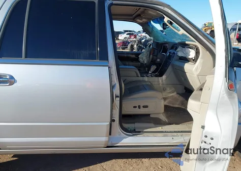 2011 Lincoln Navigator L z USA, uszkodzony, nr VIN 5LMJJ3H51BEJ05924